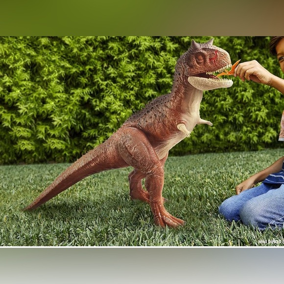 Mattel Jurassic World Camp Cretaceous Super Colossal Carnotaurus ‘Toro’ - Picture 9 of 10